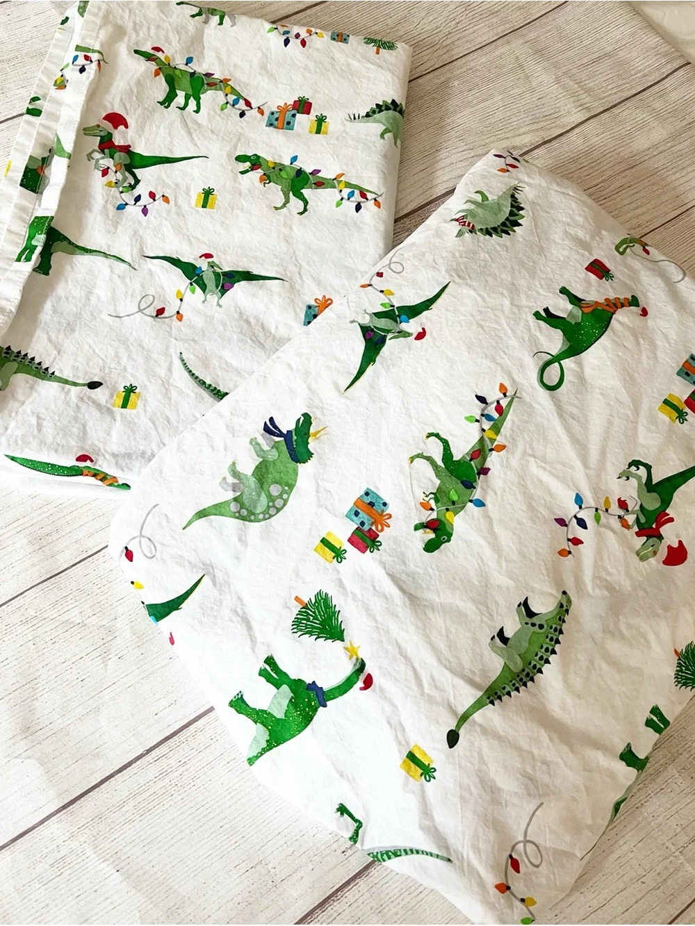 Pottery Barn Kids two piece set toddler dinosaur Christmas sheets